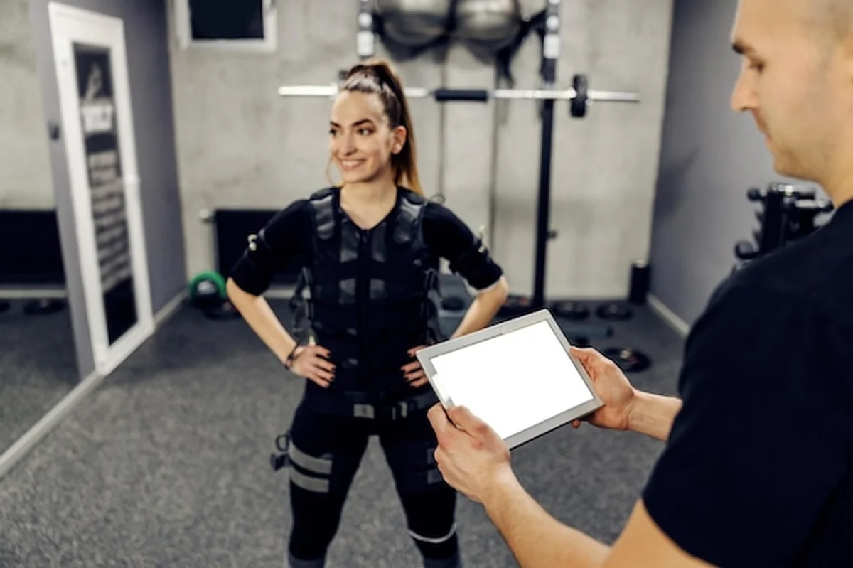 Koncepcja treningu EMS z elektryczną stymulacją mięśni