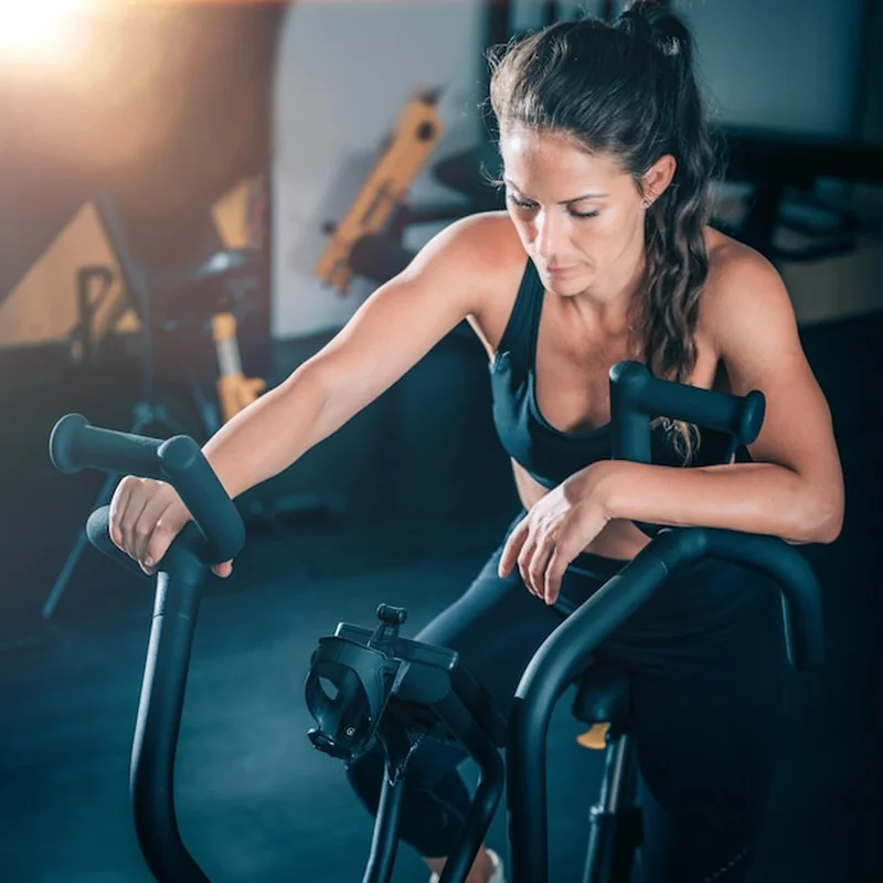 Jaki trenażer rowerowy wybrać? Ranking najlepszych modeli